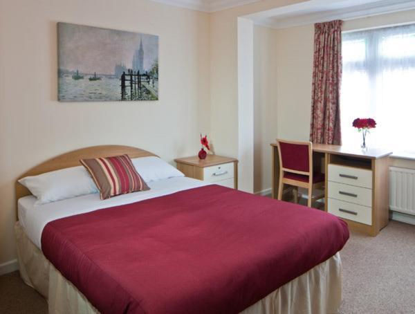 Montrose Guest House Romford Exteriör bild